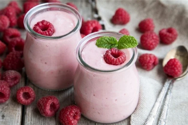 Sweet-Homemade-Keto-Strawberry-Smoothie Sweet-Homemade-Keto-Strawberry-Smoothie